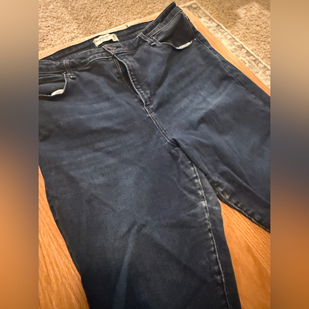 Abercrombie & Fitch Curve Love High Rise Super Skinny Jeans – Size 33/16